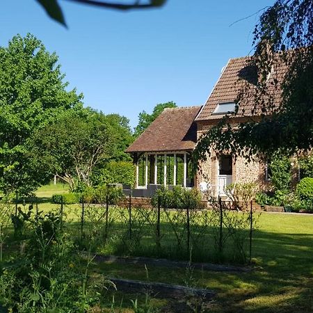 La Maison D'Amis Du Moulin Hotel La Chapelle-Viel Exterior photo